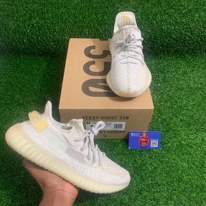2021 adidas Yeezy Boost 350 V2 “Light”
